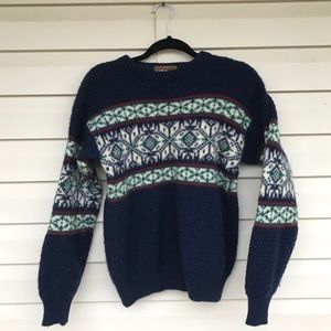 Vintage Authentic Issue 90 Sweater Small (D)